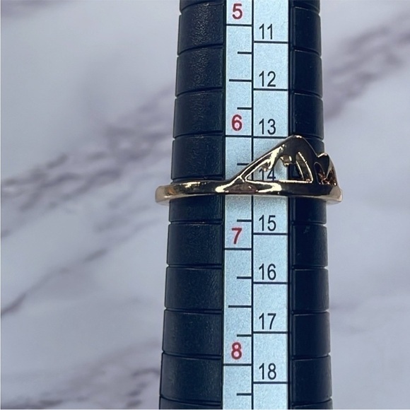Gold Plated Mountain Design Ring - NWOT - Picture 3 of 3